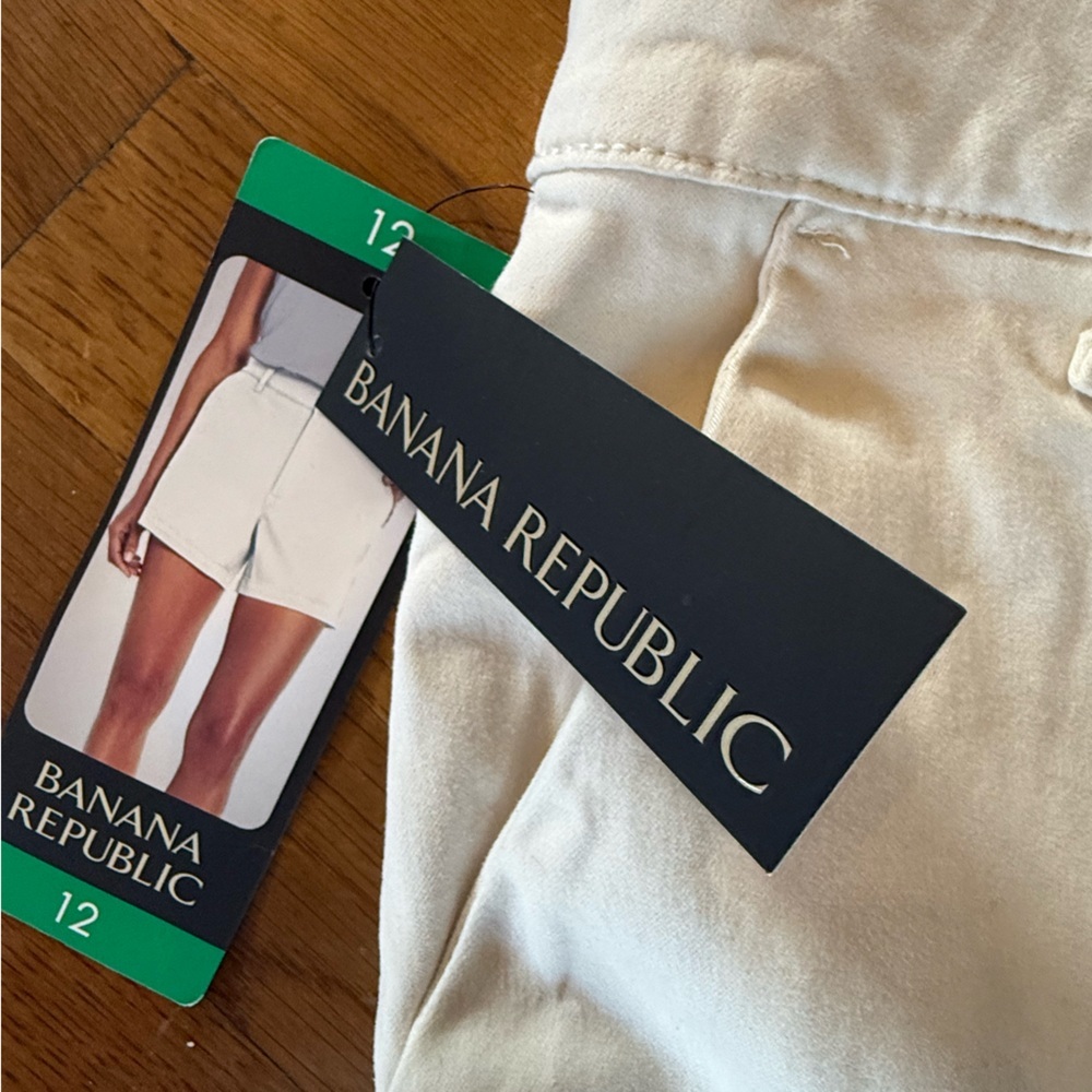 Banana republic ladies, CHINO shorts size 12 NWT brand new never worn off-white - Picture 5 of 12